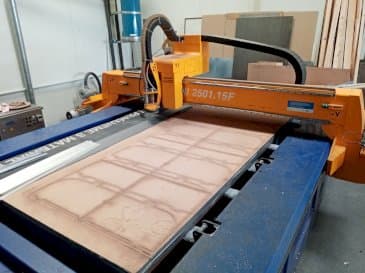 A MicroStep MICROMILL 2501.15F  gép elölnézete