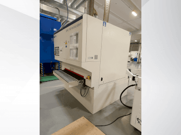 A CMS ESYM M3 1350  gép elölnézete
