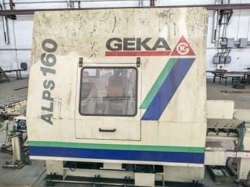 A GEKA ALPS-150 gép elölnézete