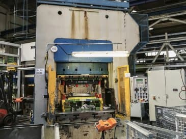 A SMERAL LKT 250  gép elölnézete