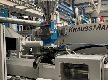 A Krauss Maffei 125-520 C1 gép elölnézete