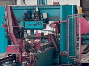 A KALTENBACH KBS 851 DGNC  gép elölnézete