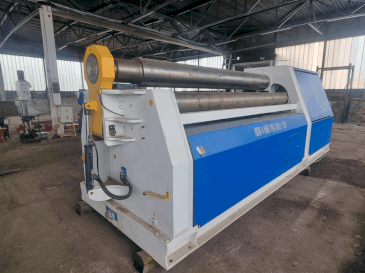 A Metallkraft  RBM 4 HMS Pro 3050-150  gép elölnézete