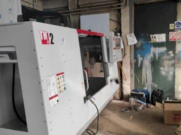 A HAAS TM 2 gép elölnézete