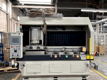 A Lodi VHP 300 4T CN  gép elölnézete