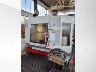 A HERMLE U1000T  gép elölnézete