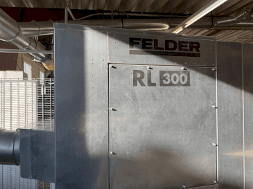 A FELDER FELDER RL 300 gép elölnézete