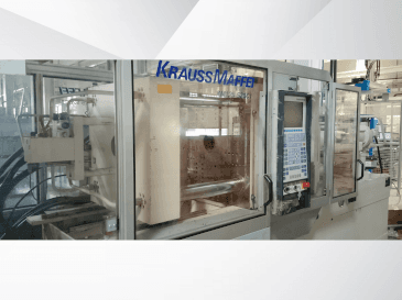 A Krauss Maffei 125-520 C1 gép elölnézete