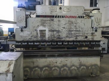 A Durma HAP 30200 gép elölnézete