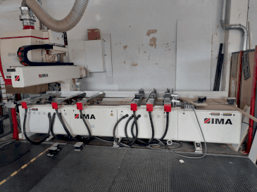 A IMA BIMA 310 120/300 gép elölnézete