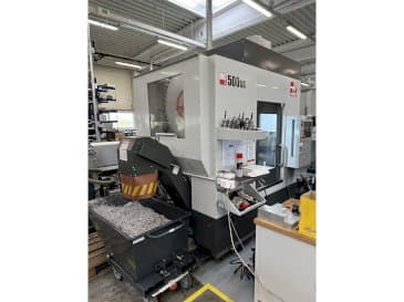 A HAAS UMC-500SS gép elölnézete