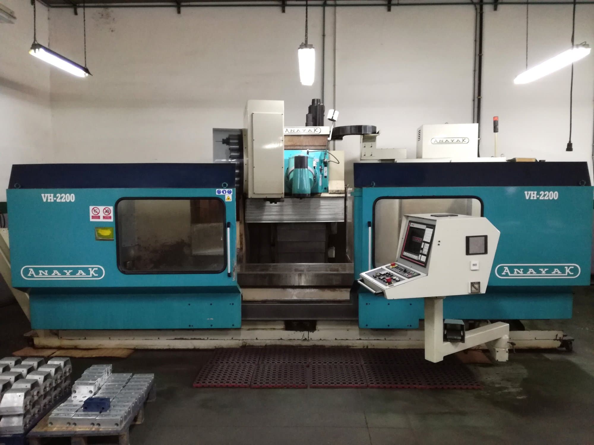 A ANAYAK VH-2200  gép elölnézete