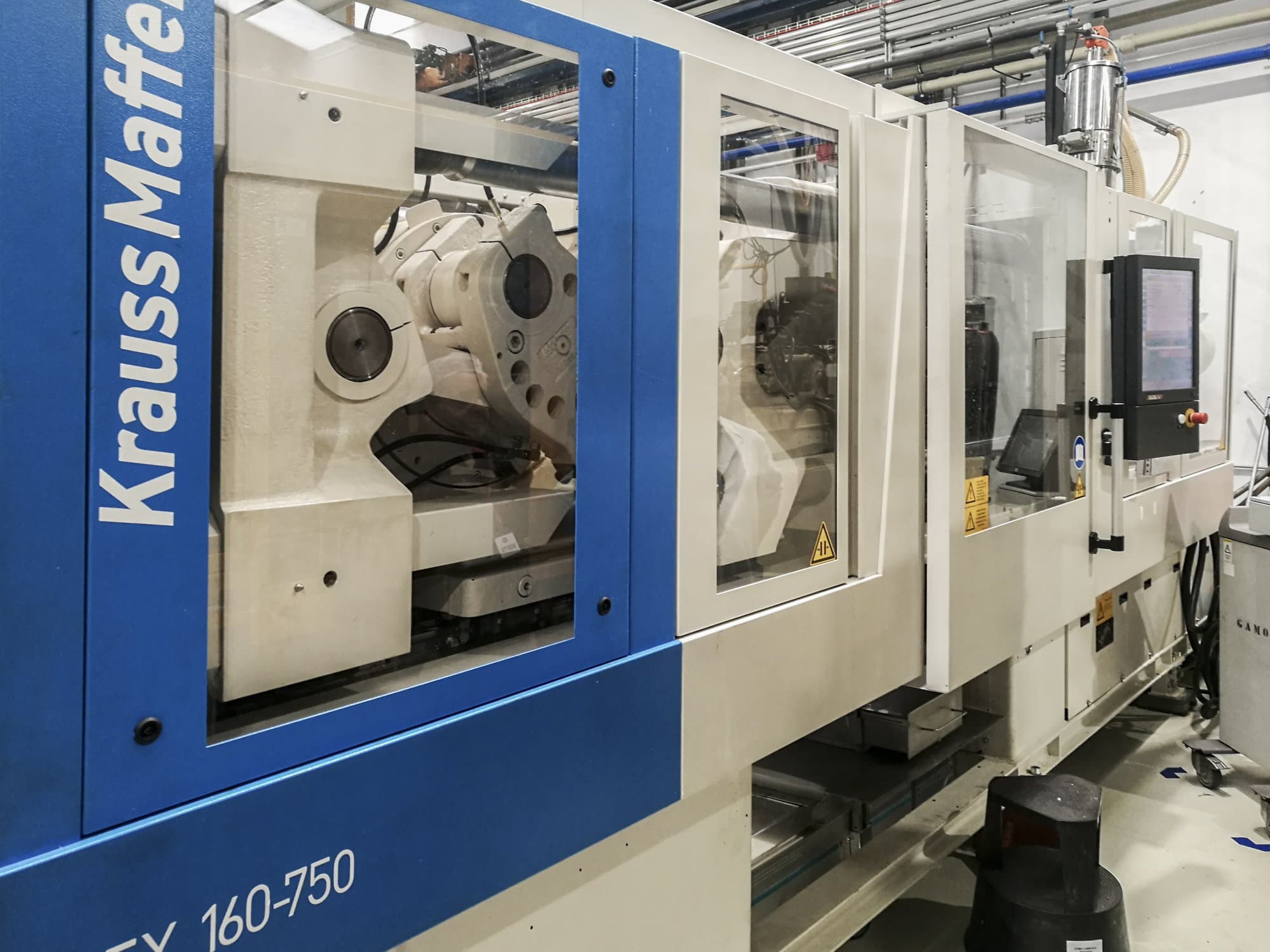 A Krauss Maffei 160-750 EX  gép bal oldali nézete