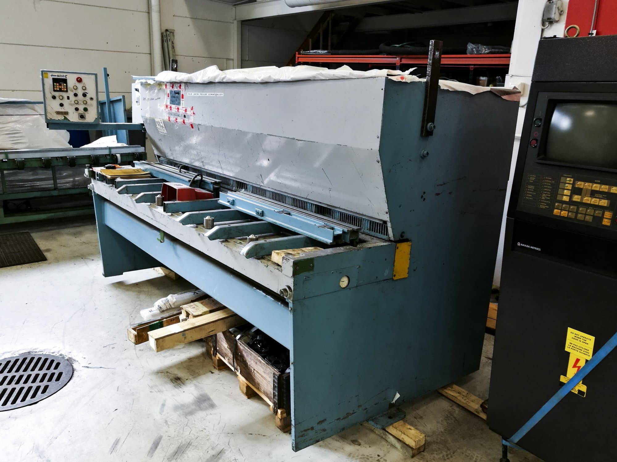 A CHE 25/4  gép elölnézete