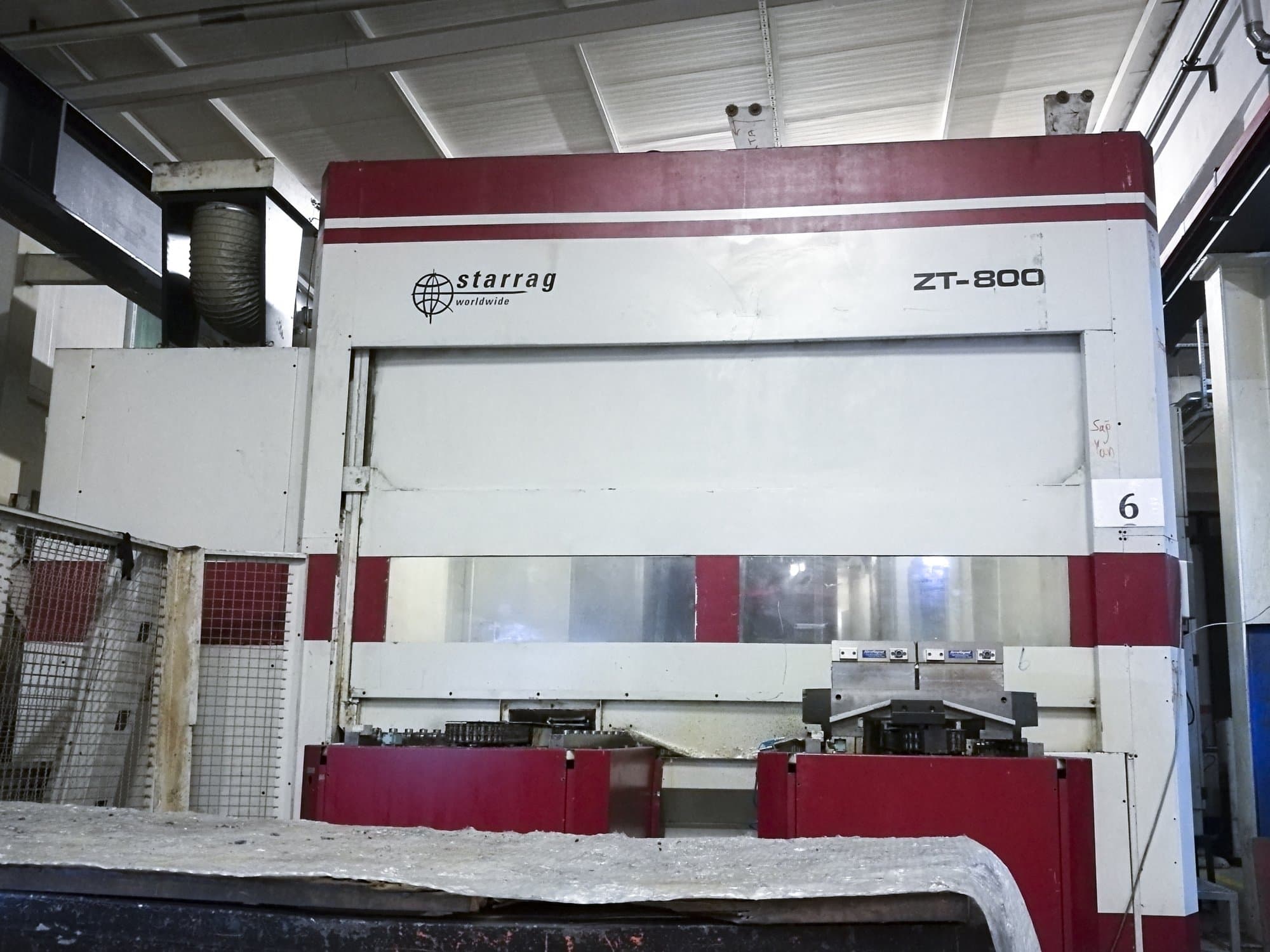 A Starrag ZT 800/130  gép elölnézete