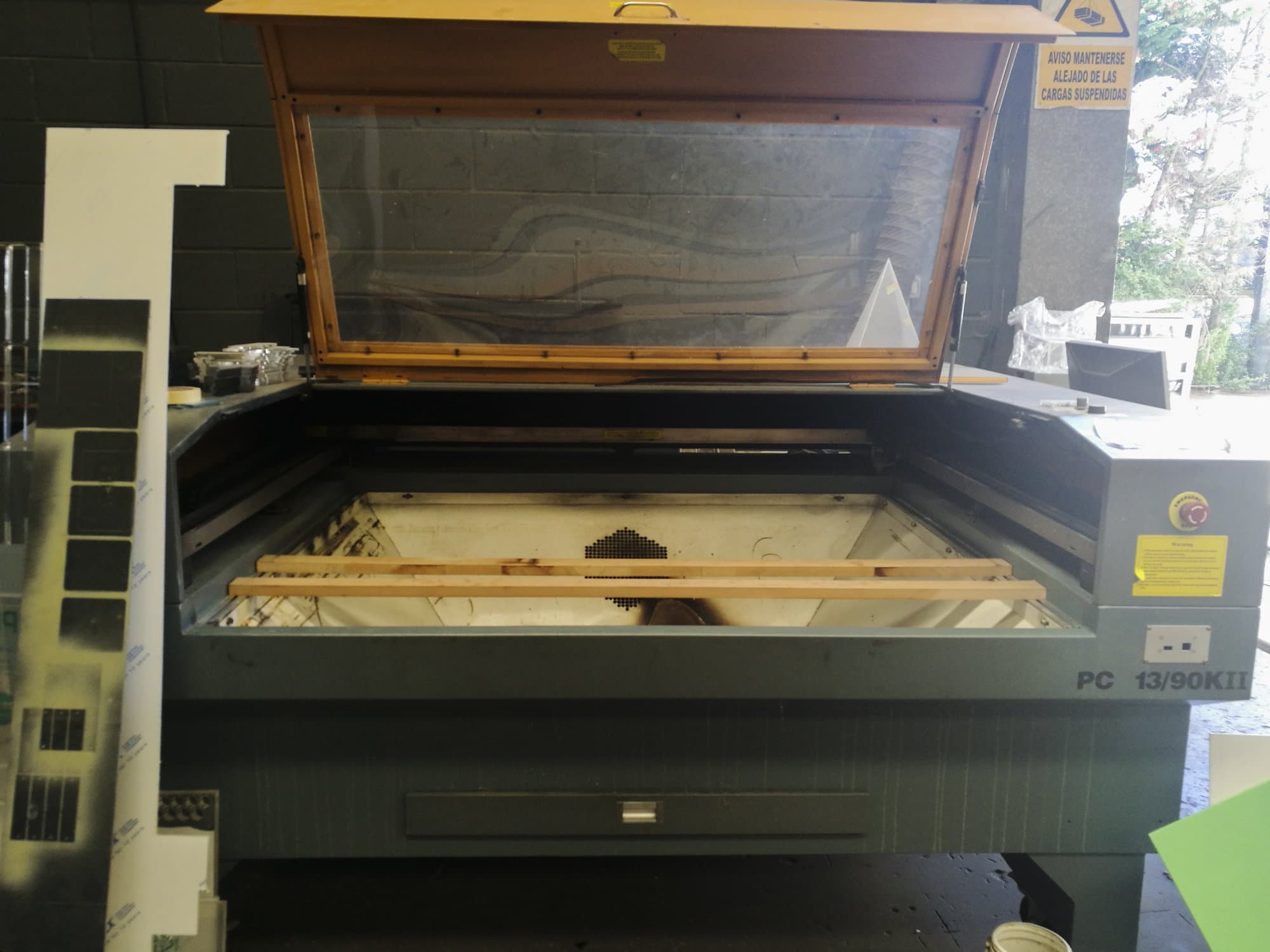 A PC 13/90KII  gép elölnézete