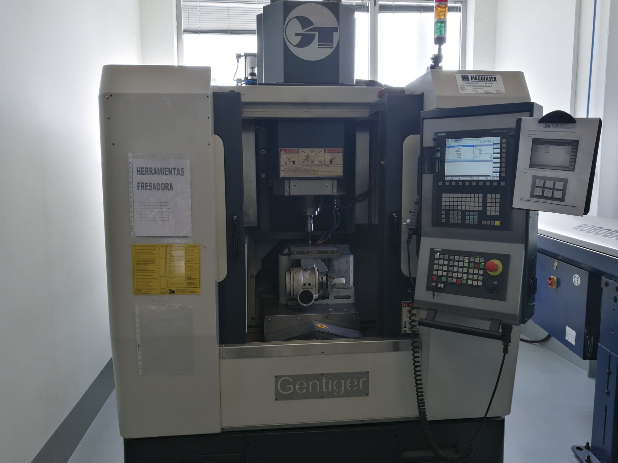 A GENTIGER GT-45-5AX  gép elölnézete