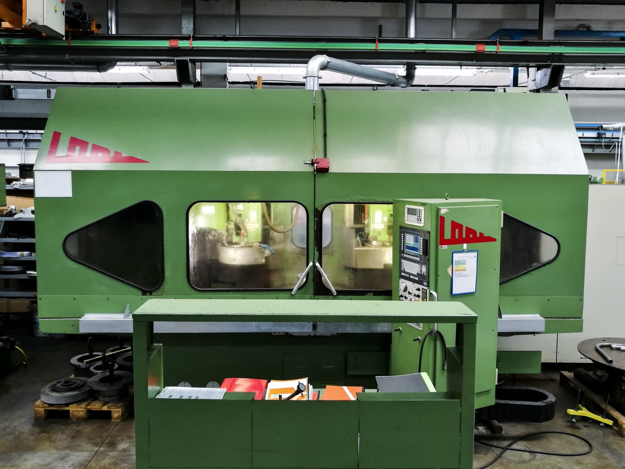 A Lodi RTR S800 CNC  gép elölnézete