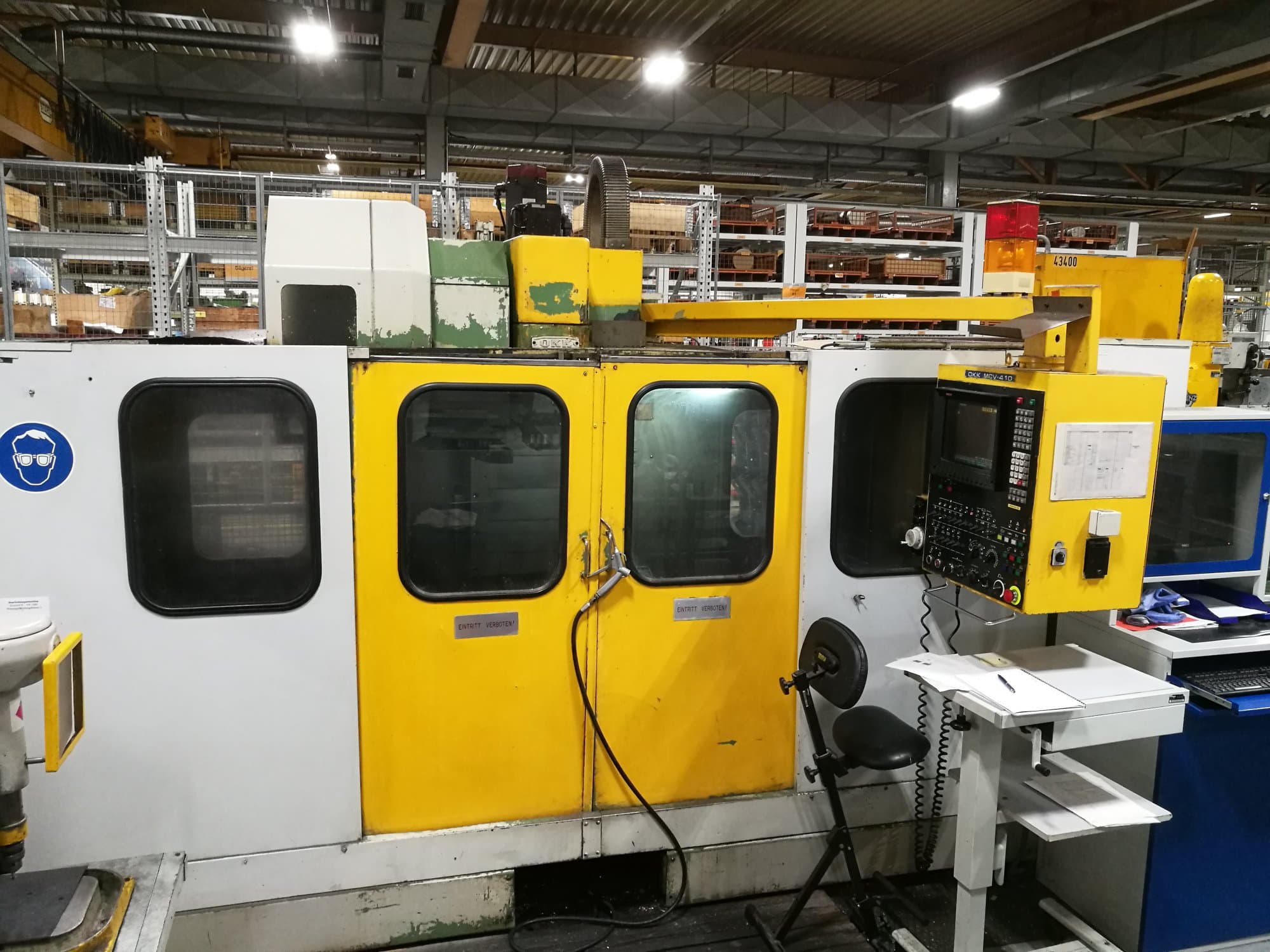 A OKK MCV-410  gép elölnézete