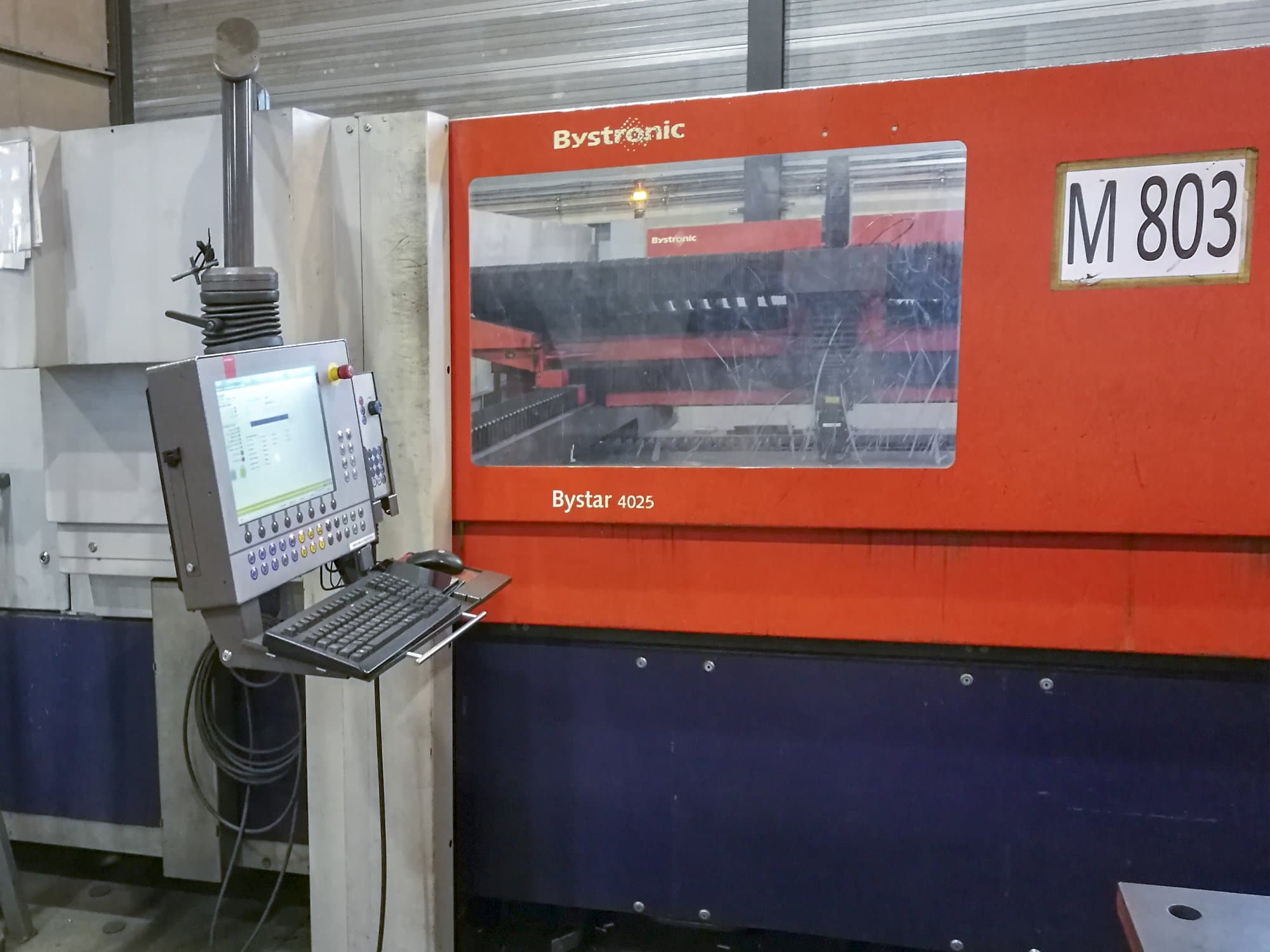 A Bystronic Bystar 4025 NT 80  gép elölnézete