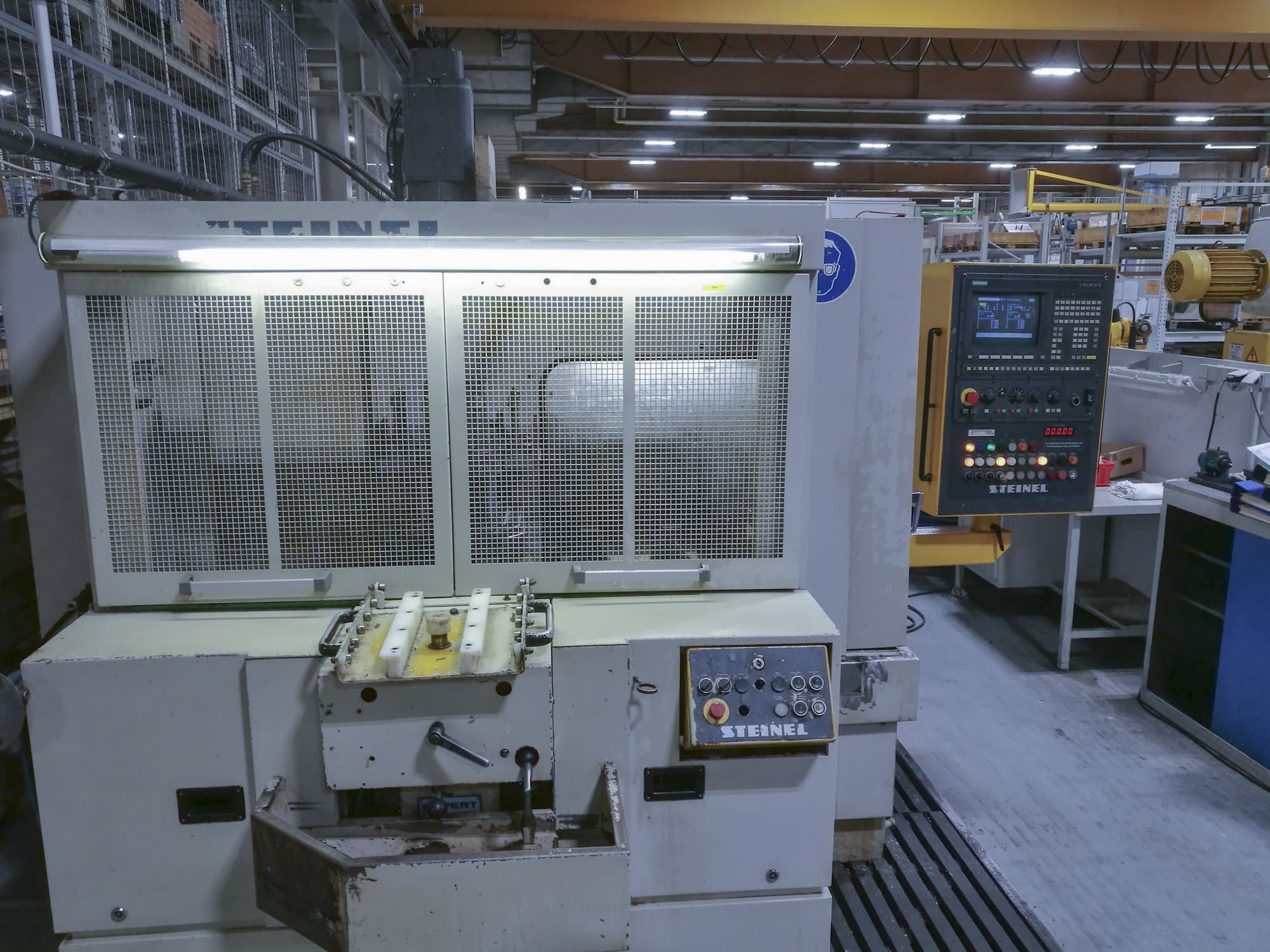 A STEINEL BZ 20  gép elölnézete