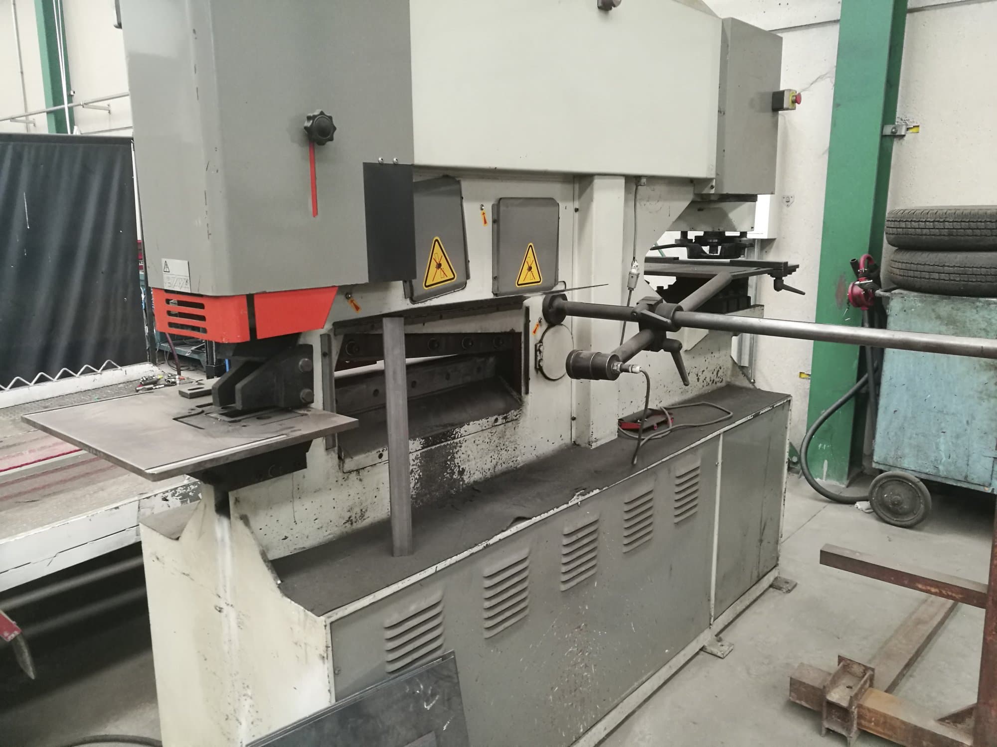 A Durma IW 110 BTD  gép jobb nézete