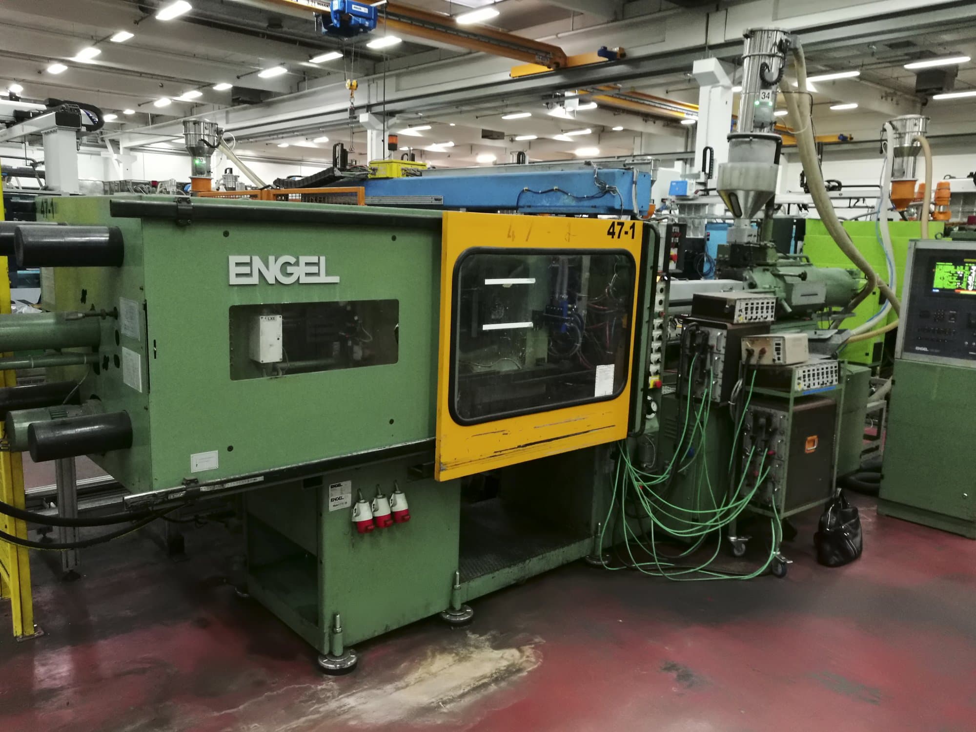 A ENGEL ES 1300/200 gép bal oldali nézete