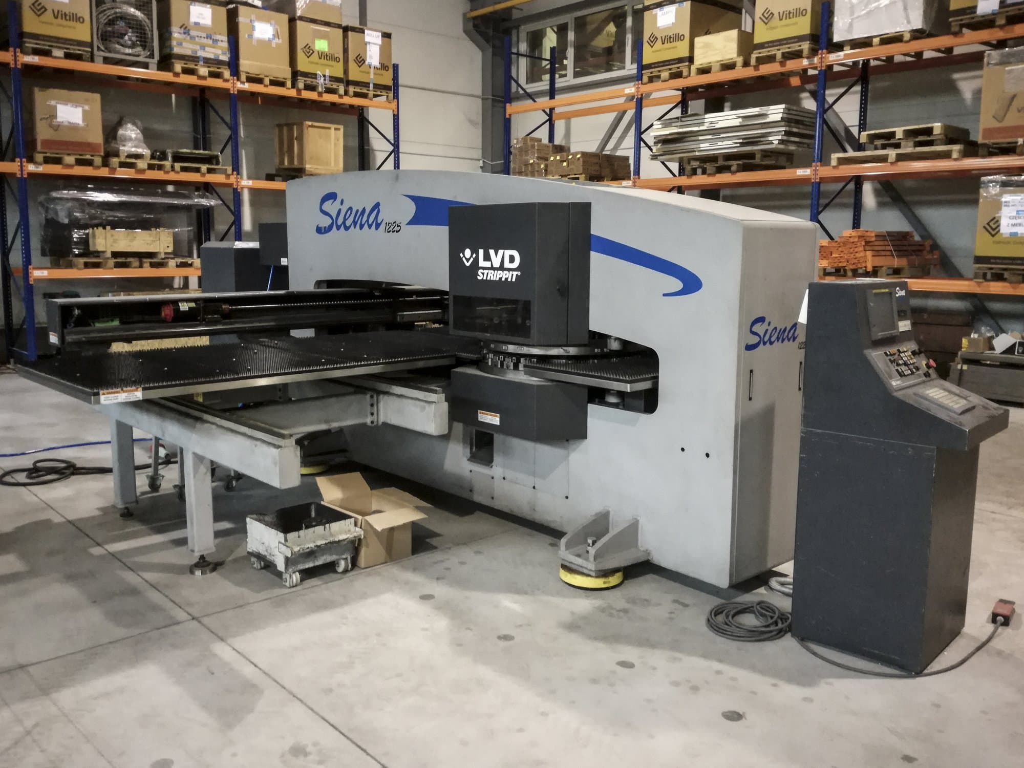 A LVD Siena 1225 TK  gép jobb nézete