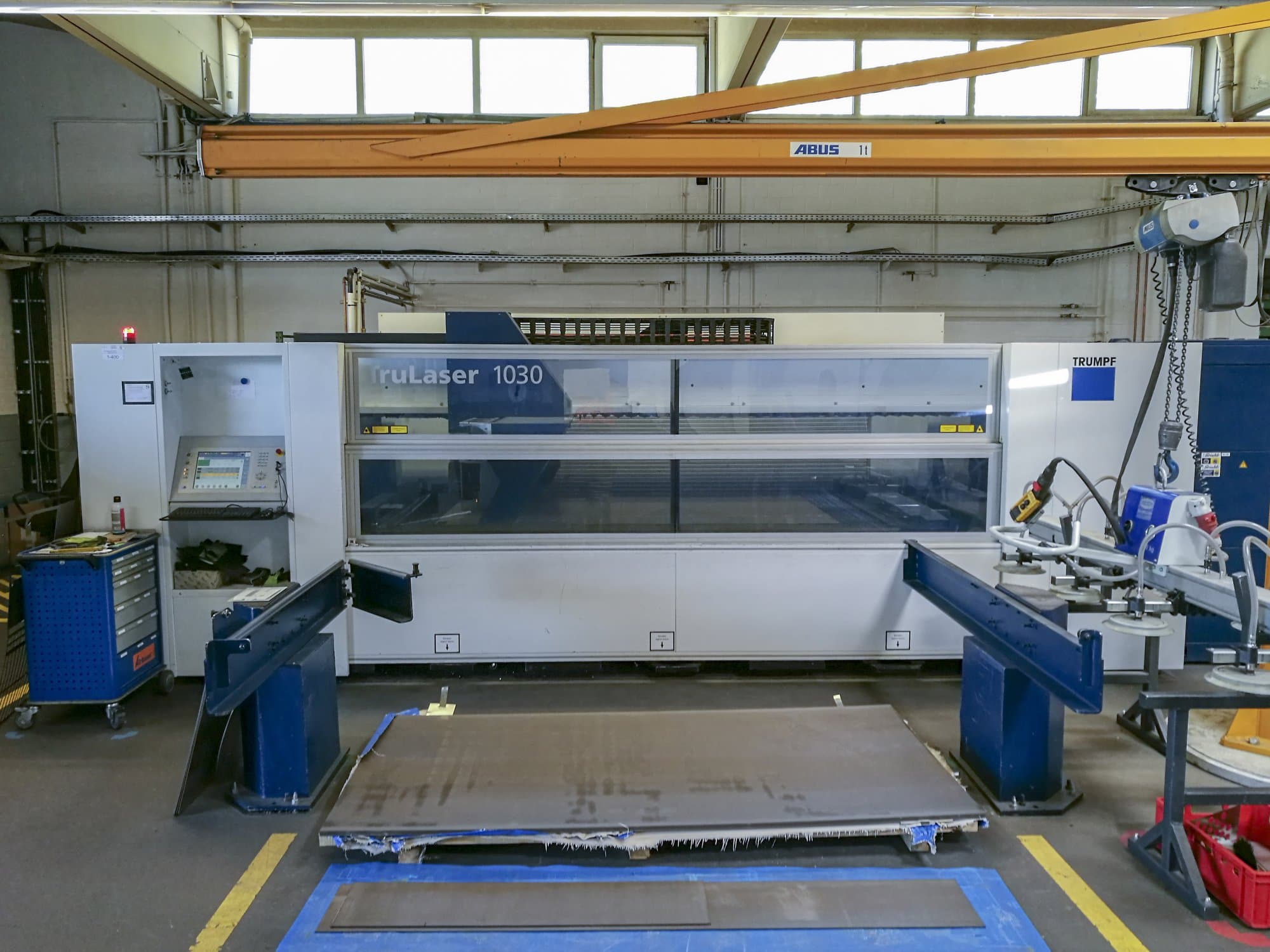 A Trumpf TruLaser 1030 (L22)  gép elölnézete
