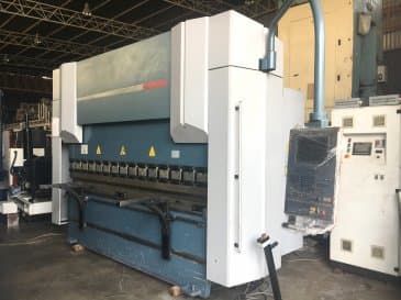 A Durma AD-S 30100  gép jobb nézete