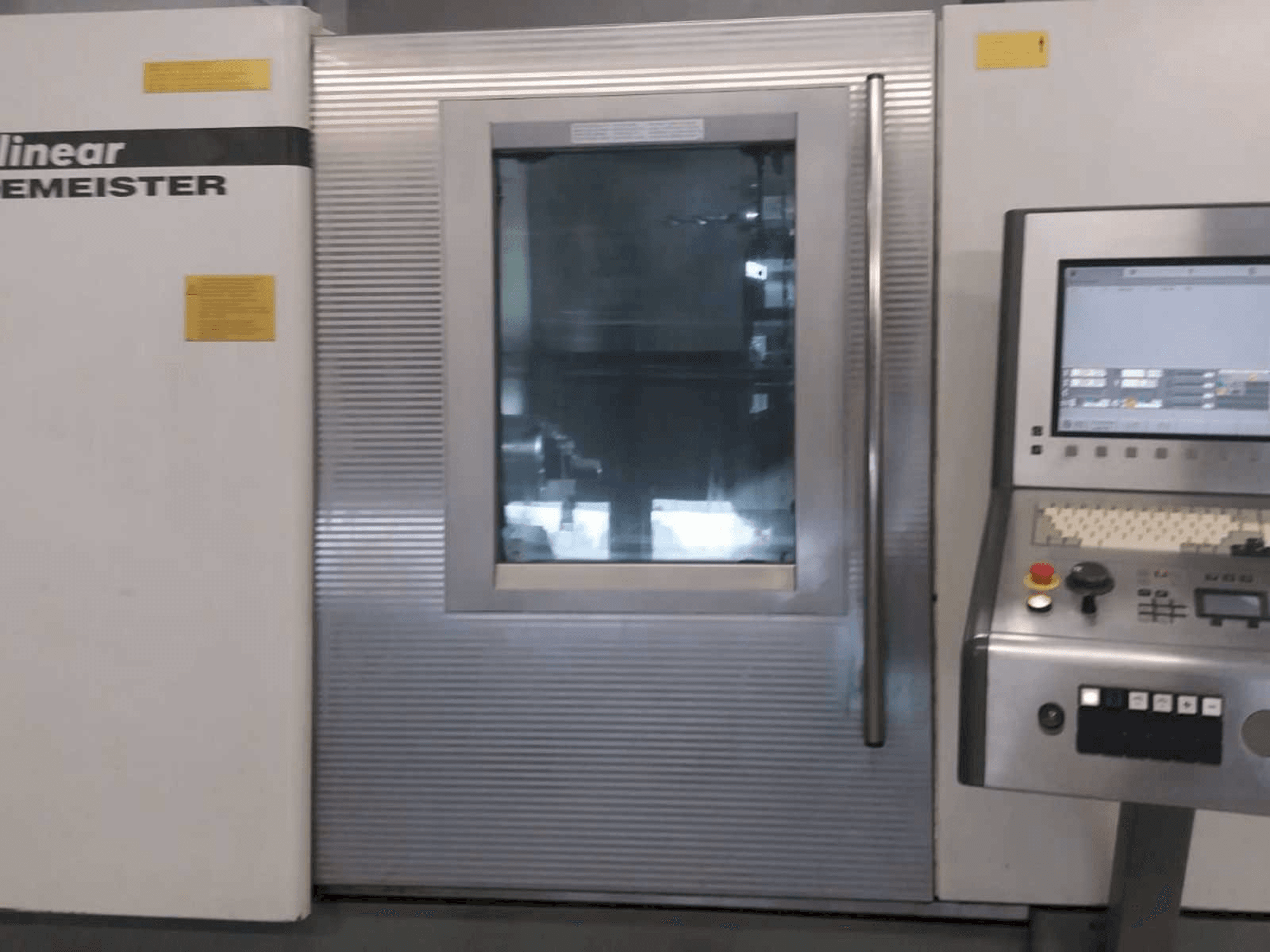 A Gildemeister CTX 420 linear gép elölnézete