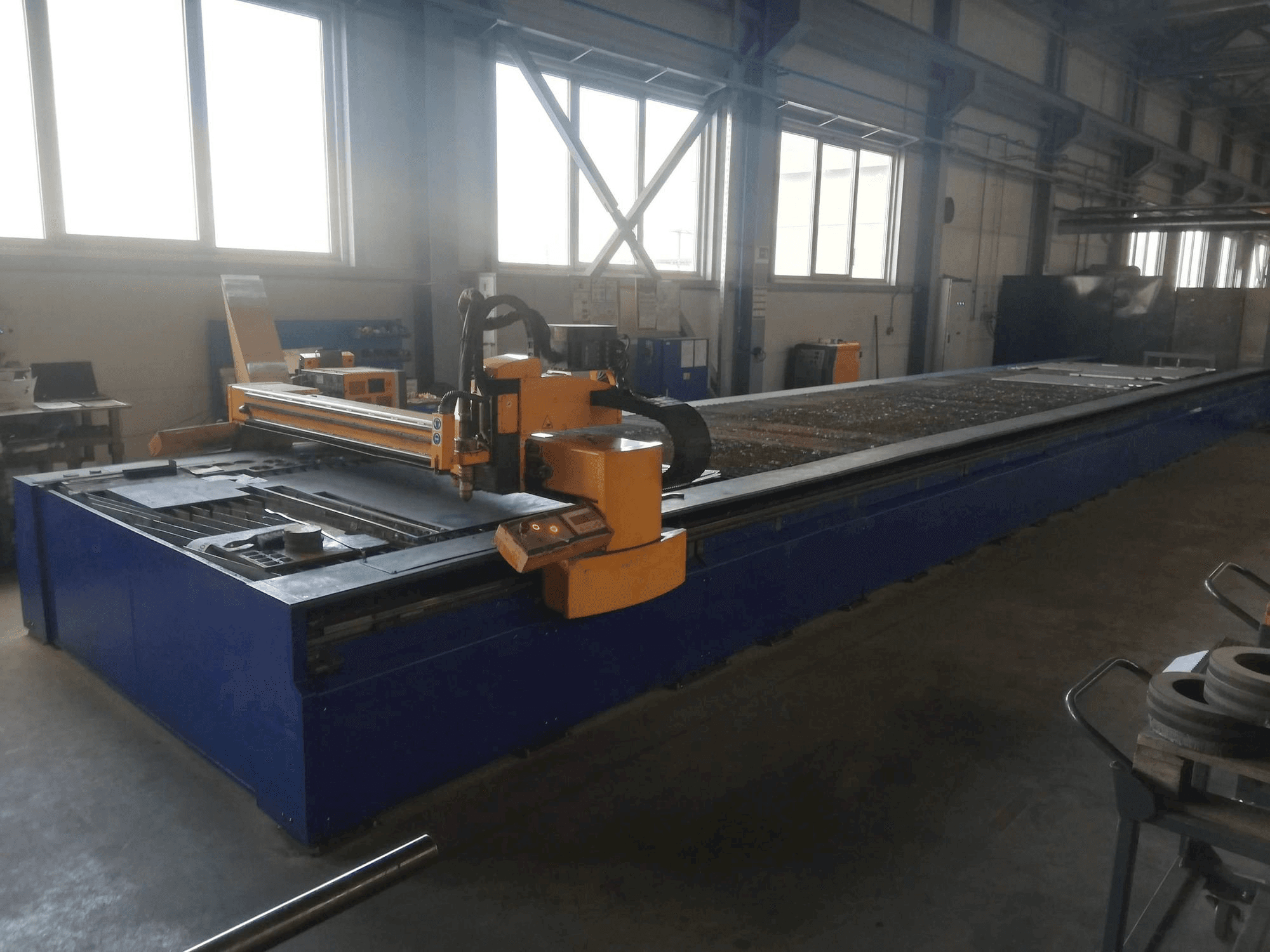 A MicroStep Pls 13501.20 P gép elölnézete