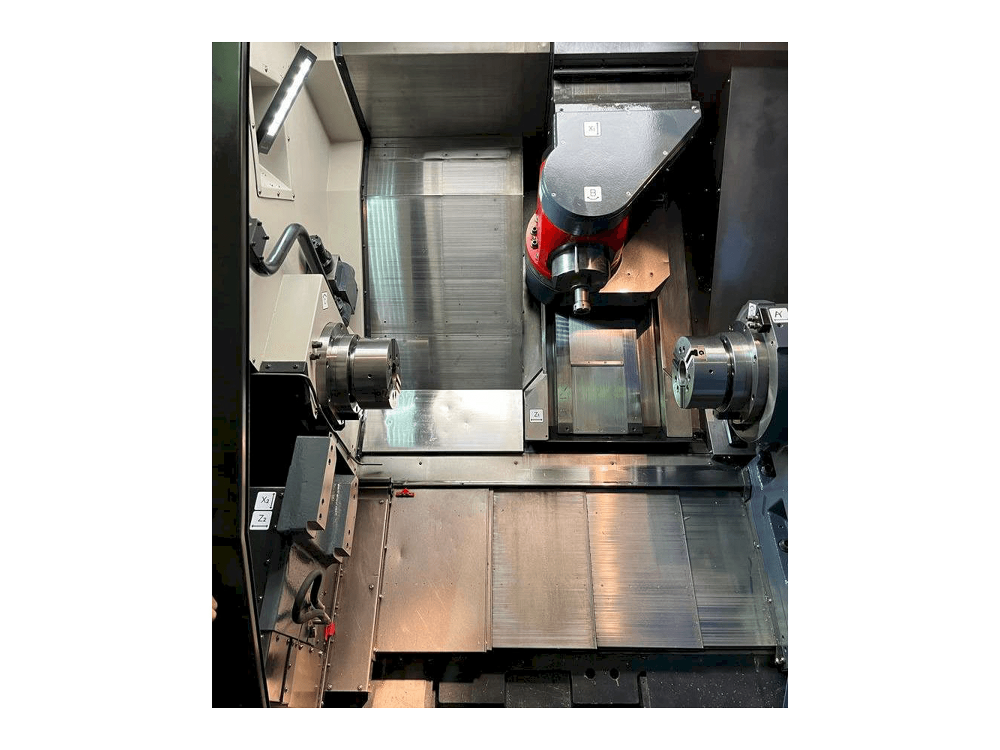 A DOOSAN MX2000S gép munkatere