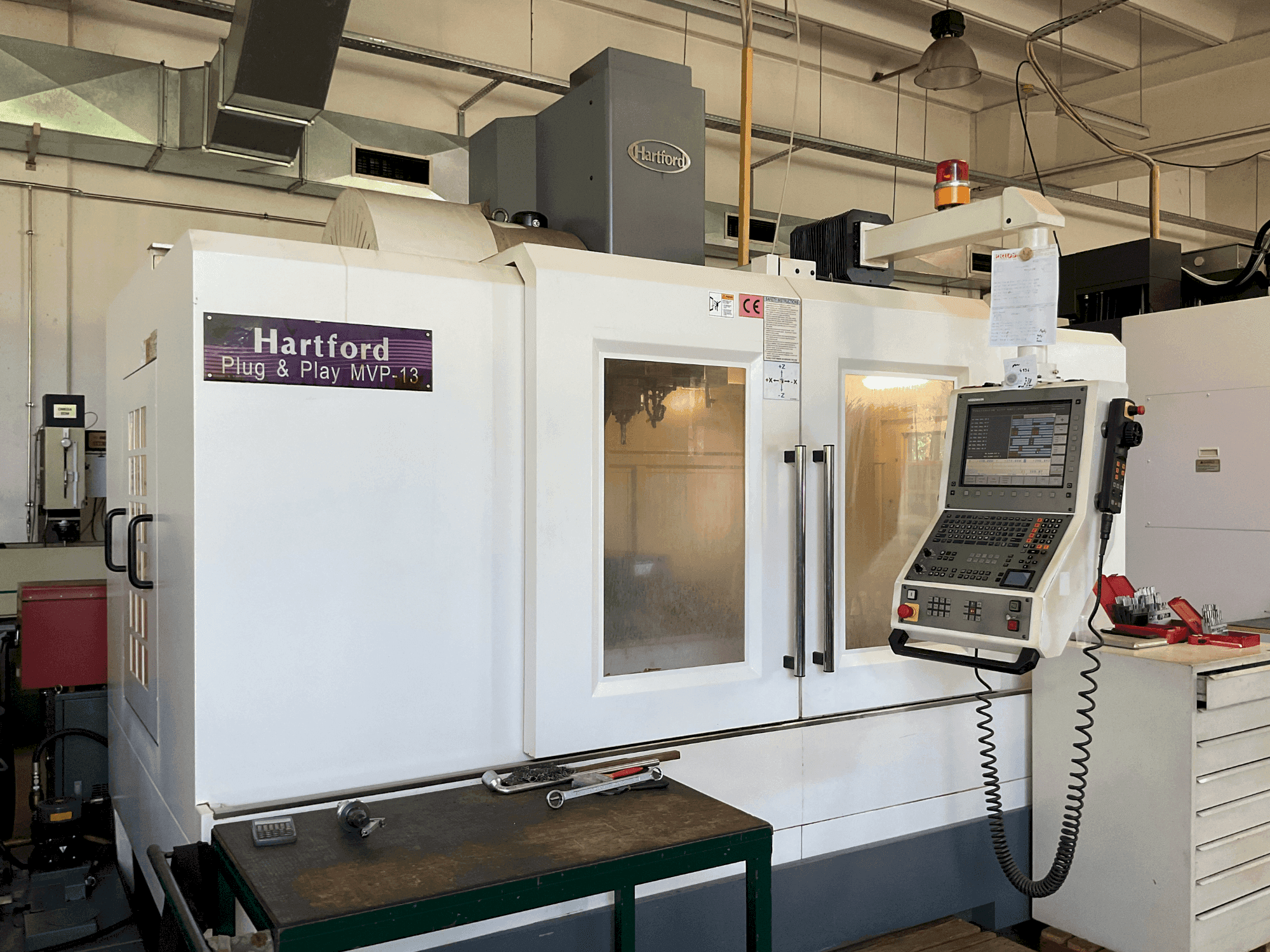 A HARTFORD MVP-13 gép elölnézete