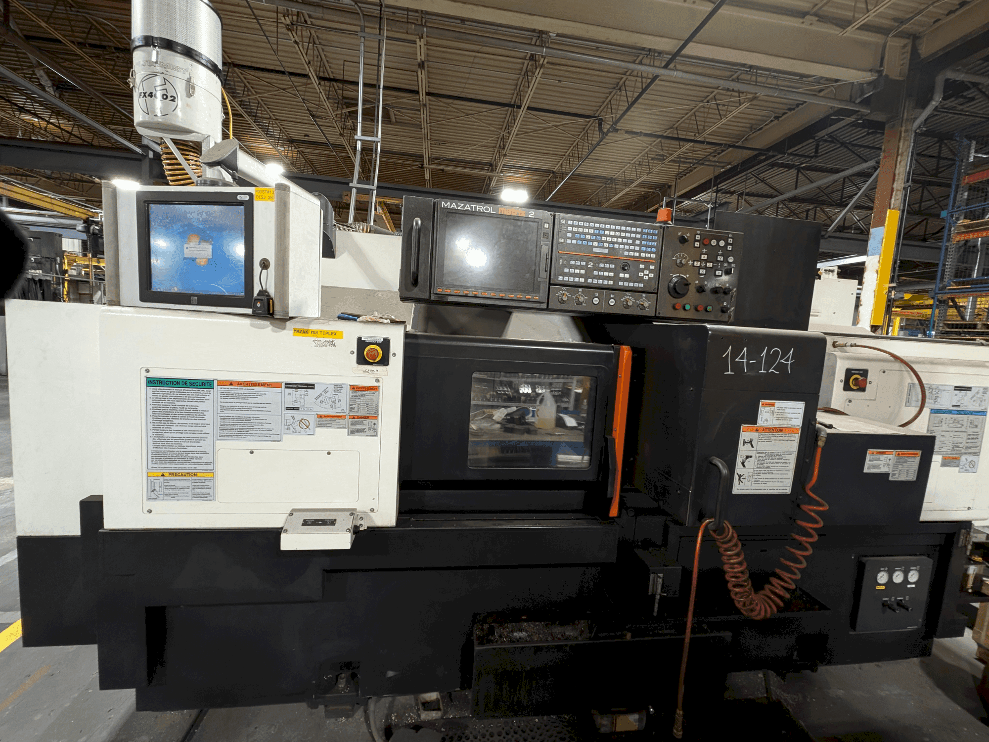 A Mazak Multiplex 6300-II Y gép elölnézete