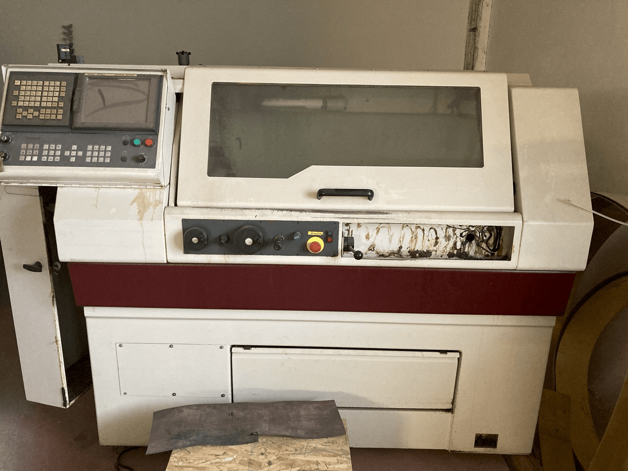 A Harrison Alpha 1330S gép elölnézete