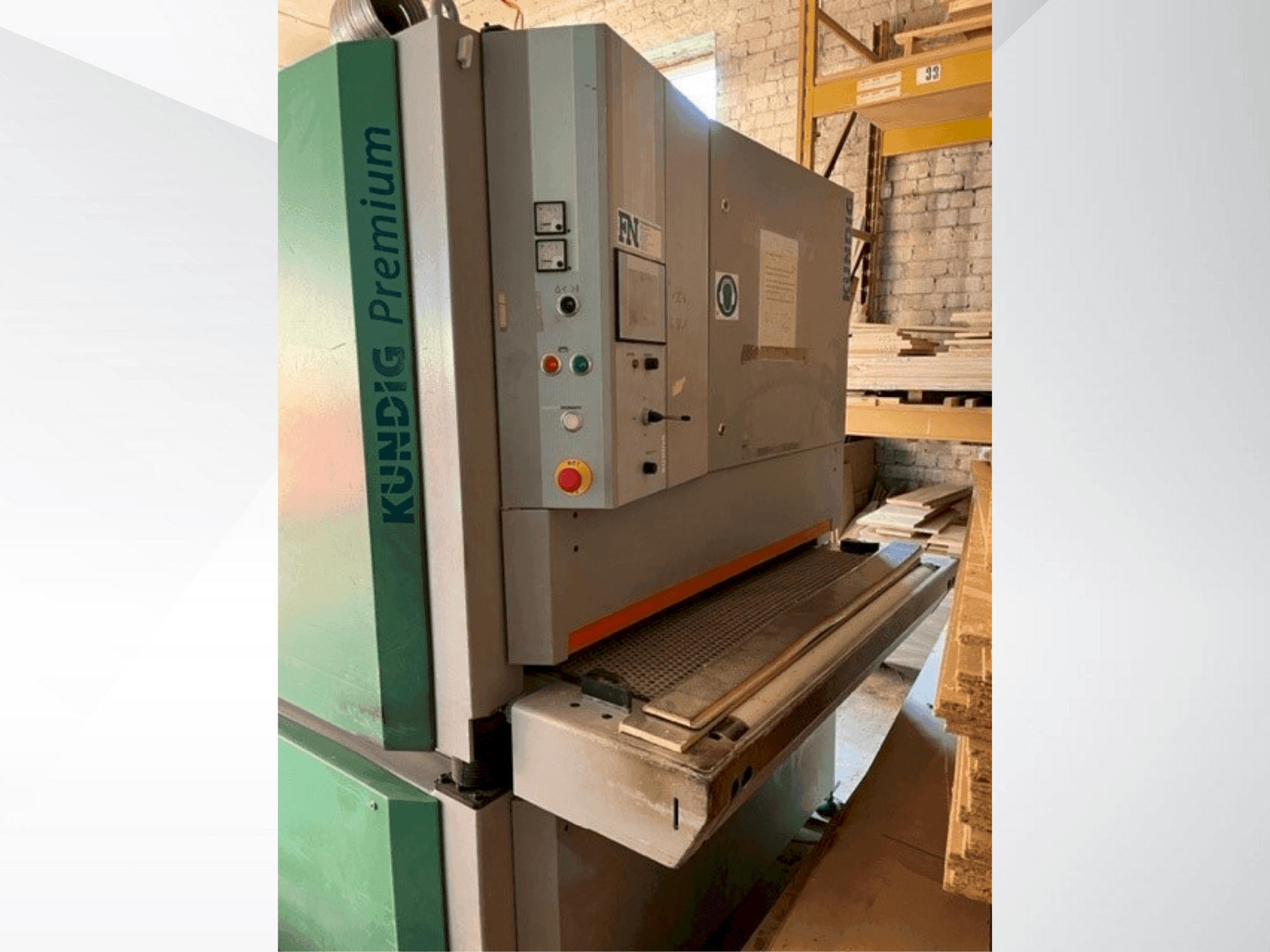 A Kundig Premium-2 1100-RE gép elölnézete