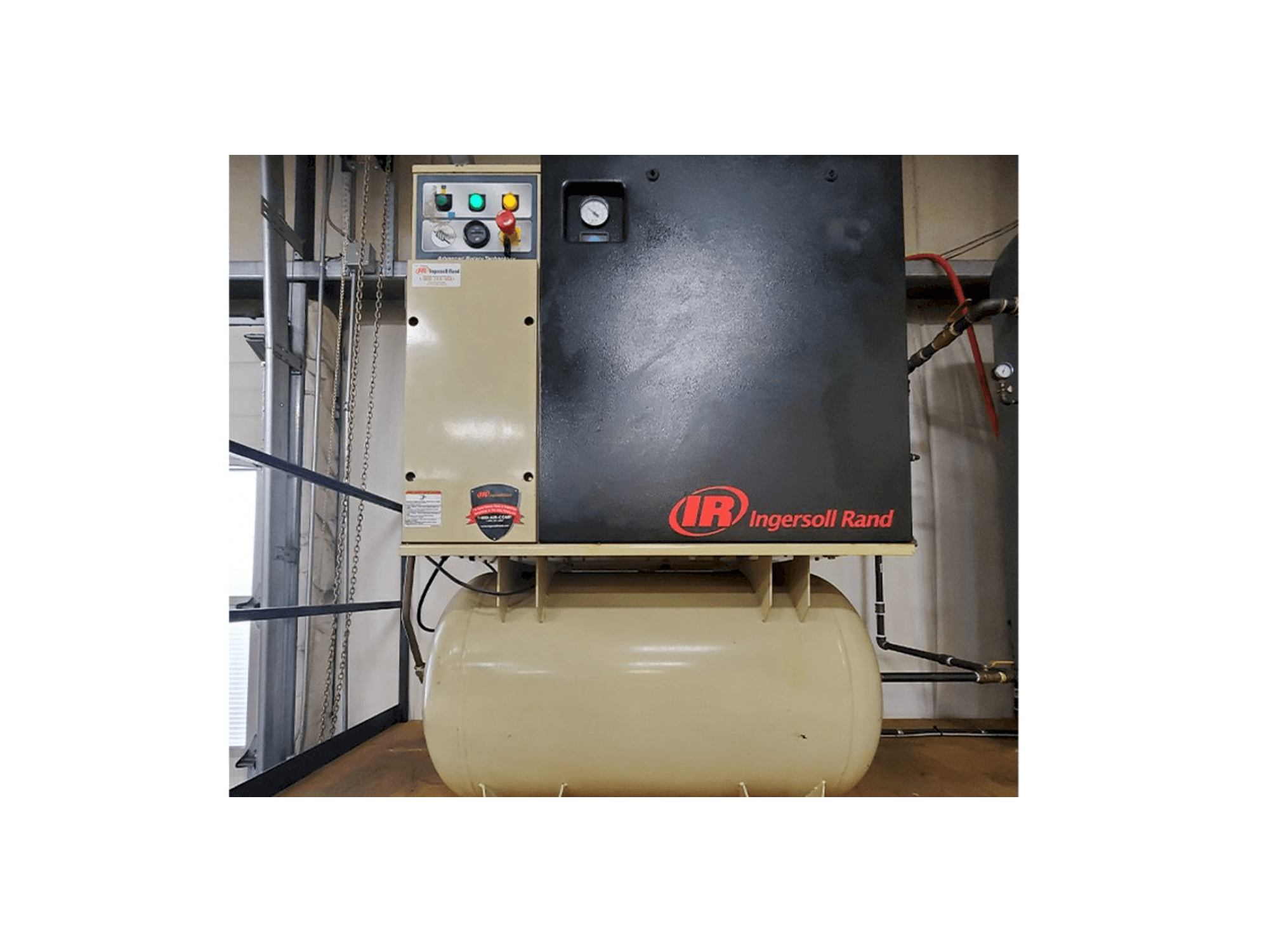 A Ingersoll Rand UP6-15cTAS-125 gép elölnézete