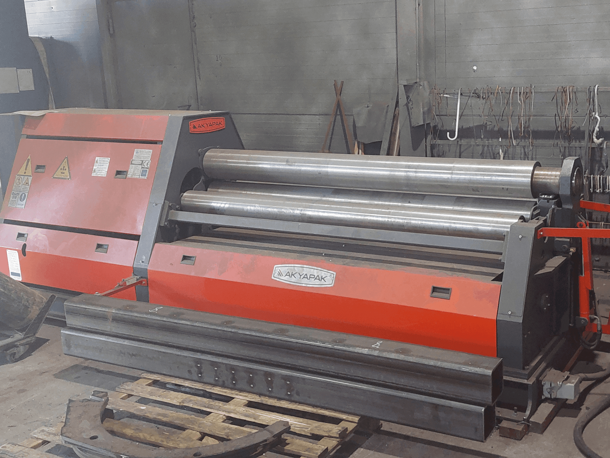 A Akyapak AHS 20/06 gép elölnézete