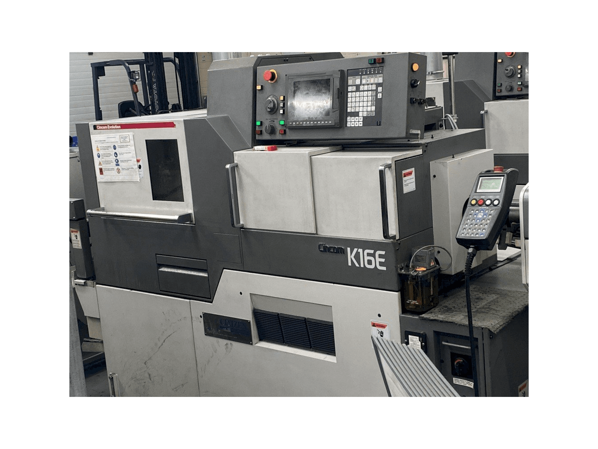 A Citizen Cincom K16EVIIP gép elölnézete