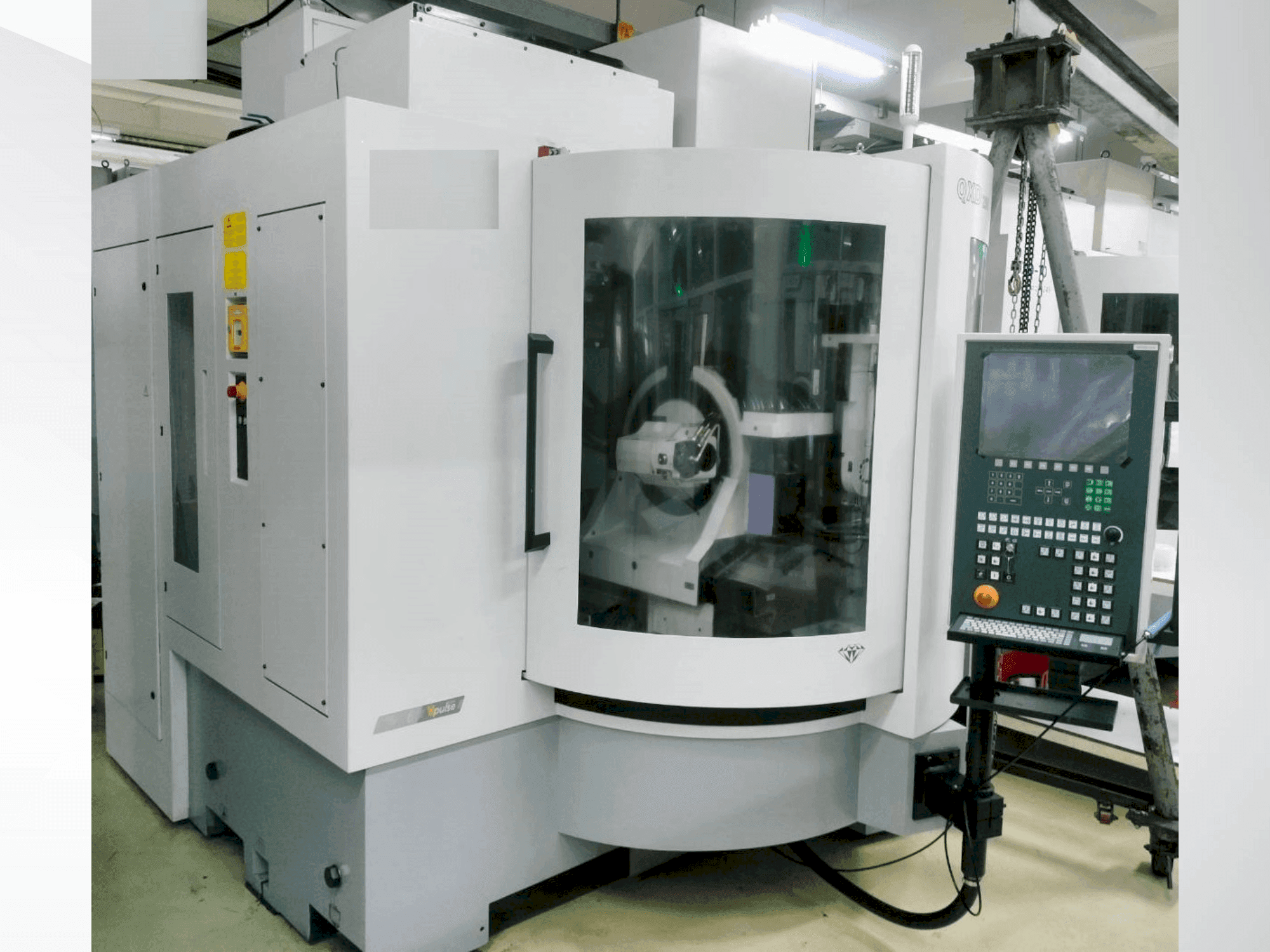 A VOLLMER QXD 250 gép elölnézete