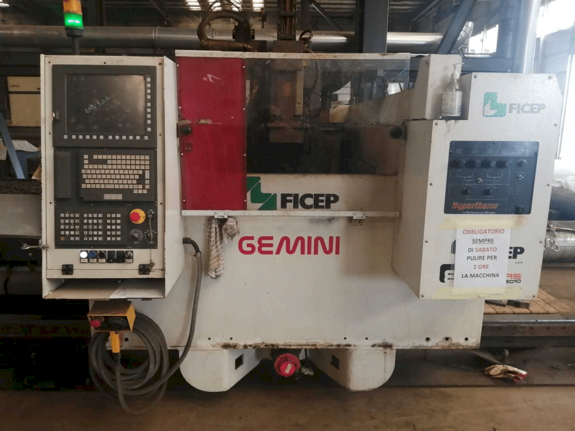 A FICEP GEMINI G32 gép elölnézete