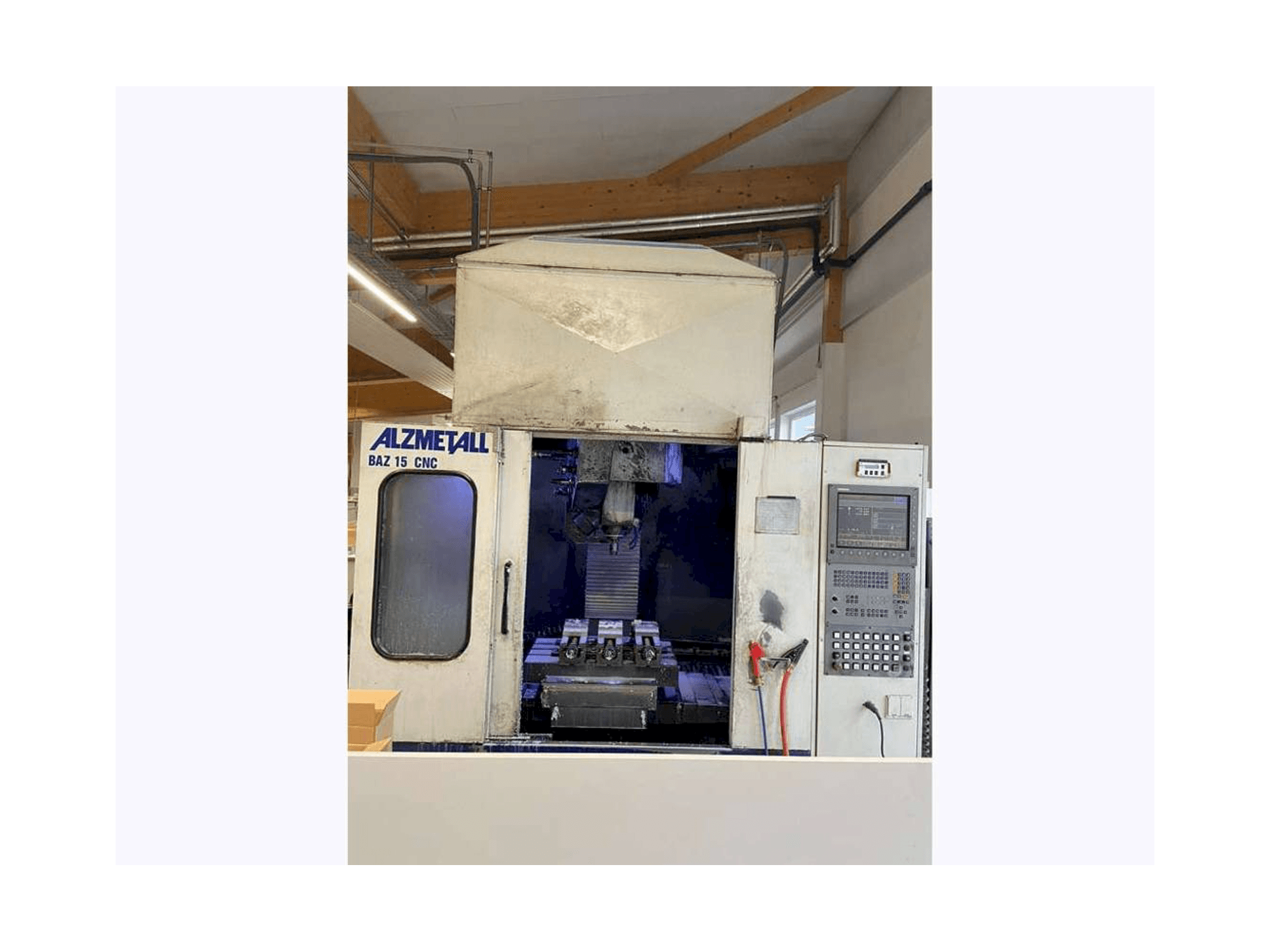 A Alzmetall CNC BAZ 15 gép elölnézete