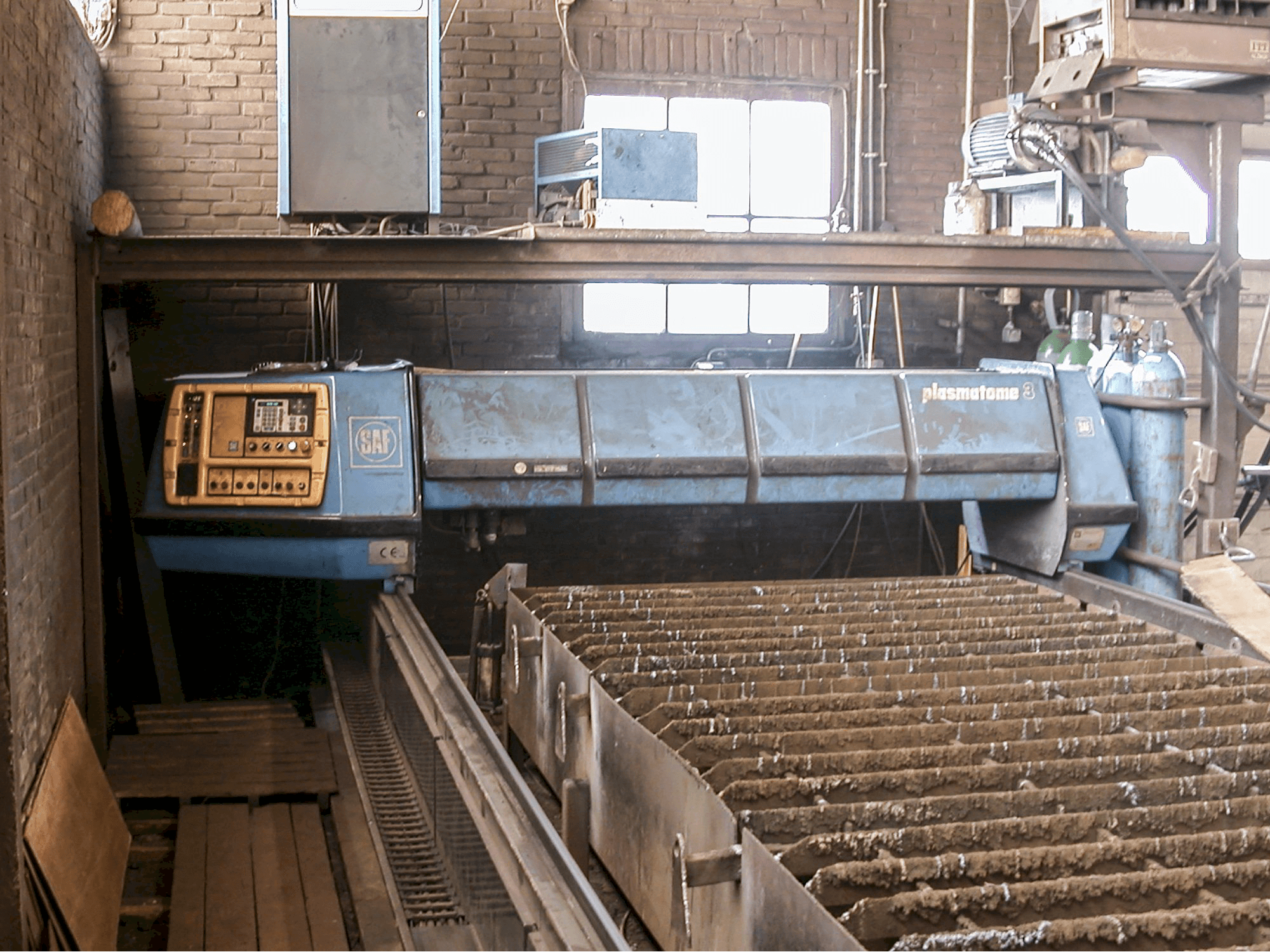 A SAF PLASMATOME 3 gép elölnézete