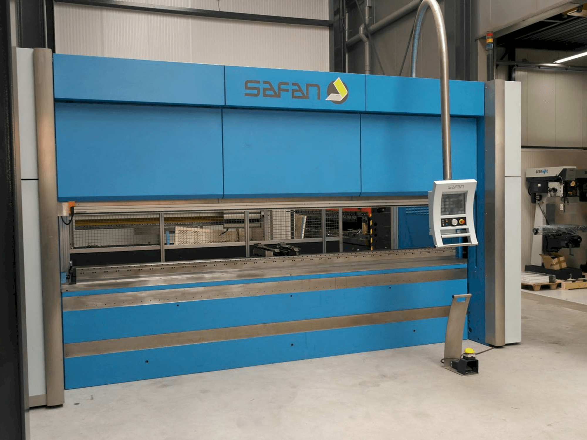 A Safan E-Brake 200-4100 TS 1 gép elölnézete