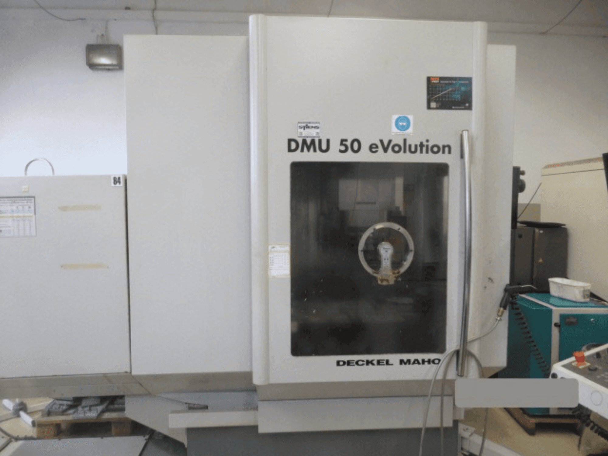 A DECKEL MAHO DMU 50 eVolution gép elölnézete