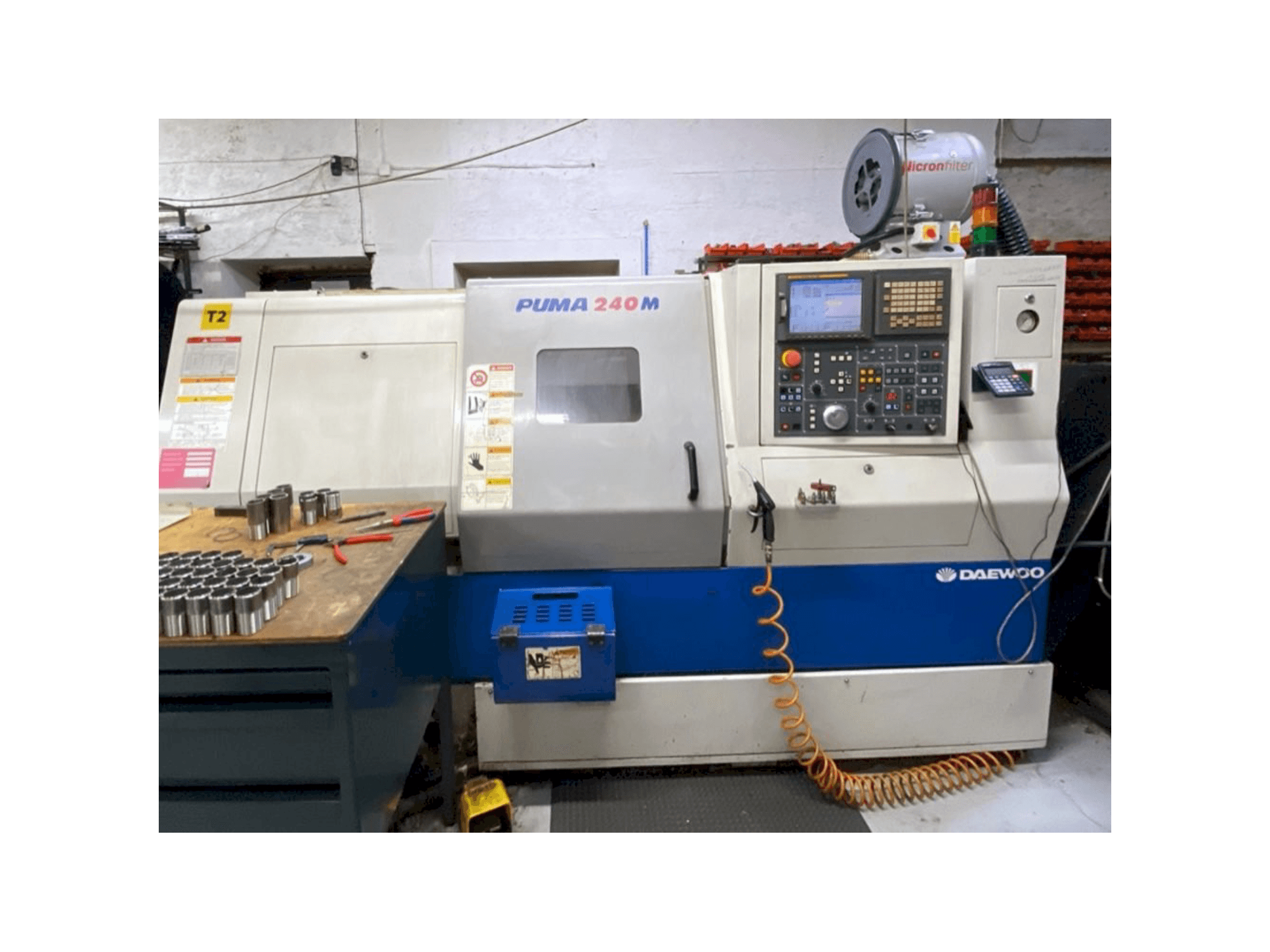 A DAEWOO PUMA 240MB gép elölnézete