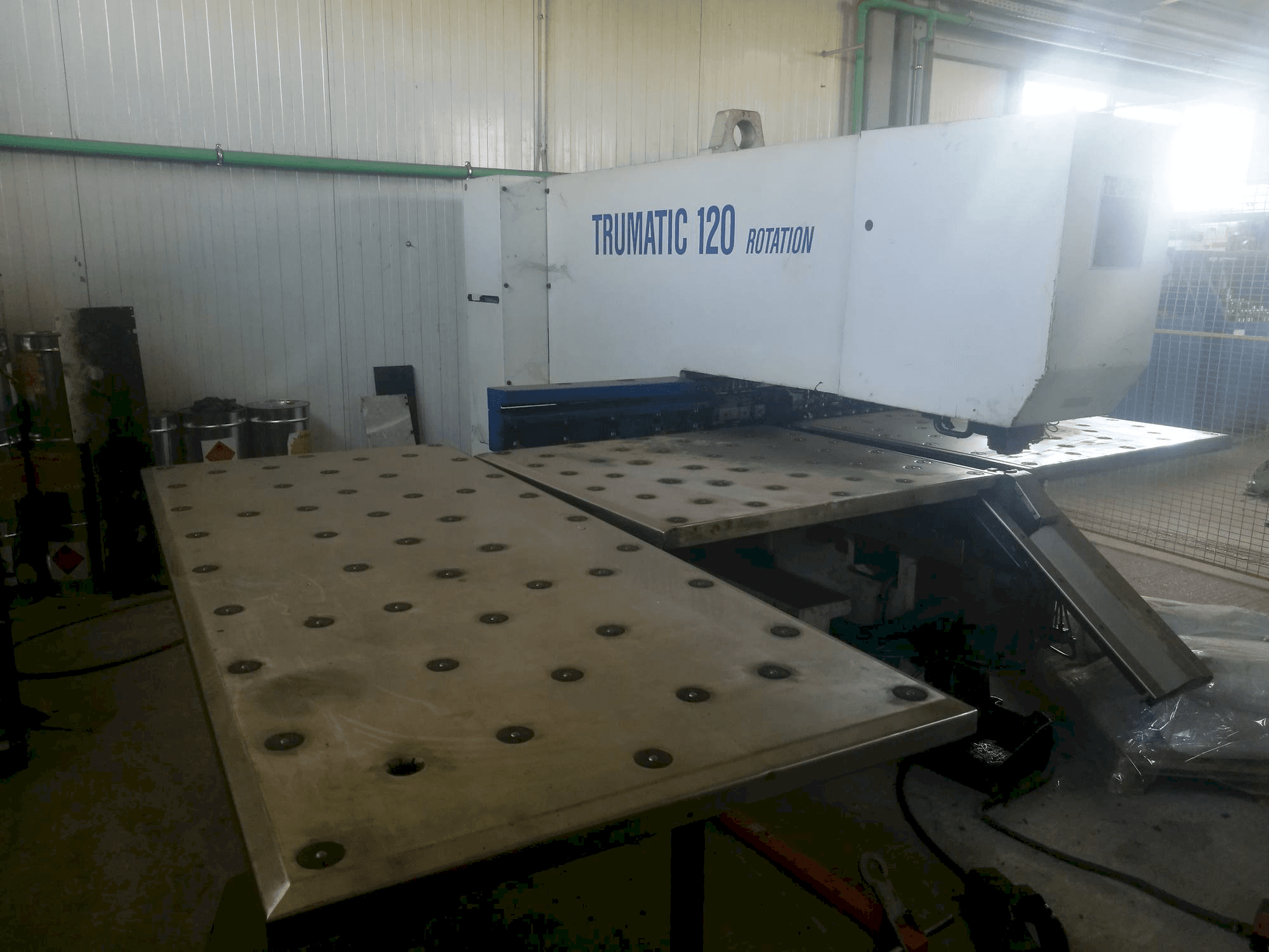 A Trumpf Trumatic 120R gép elölnézete