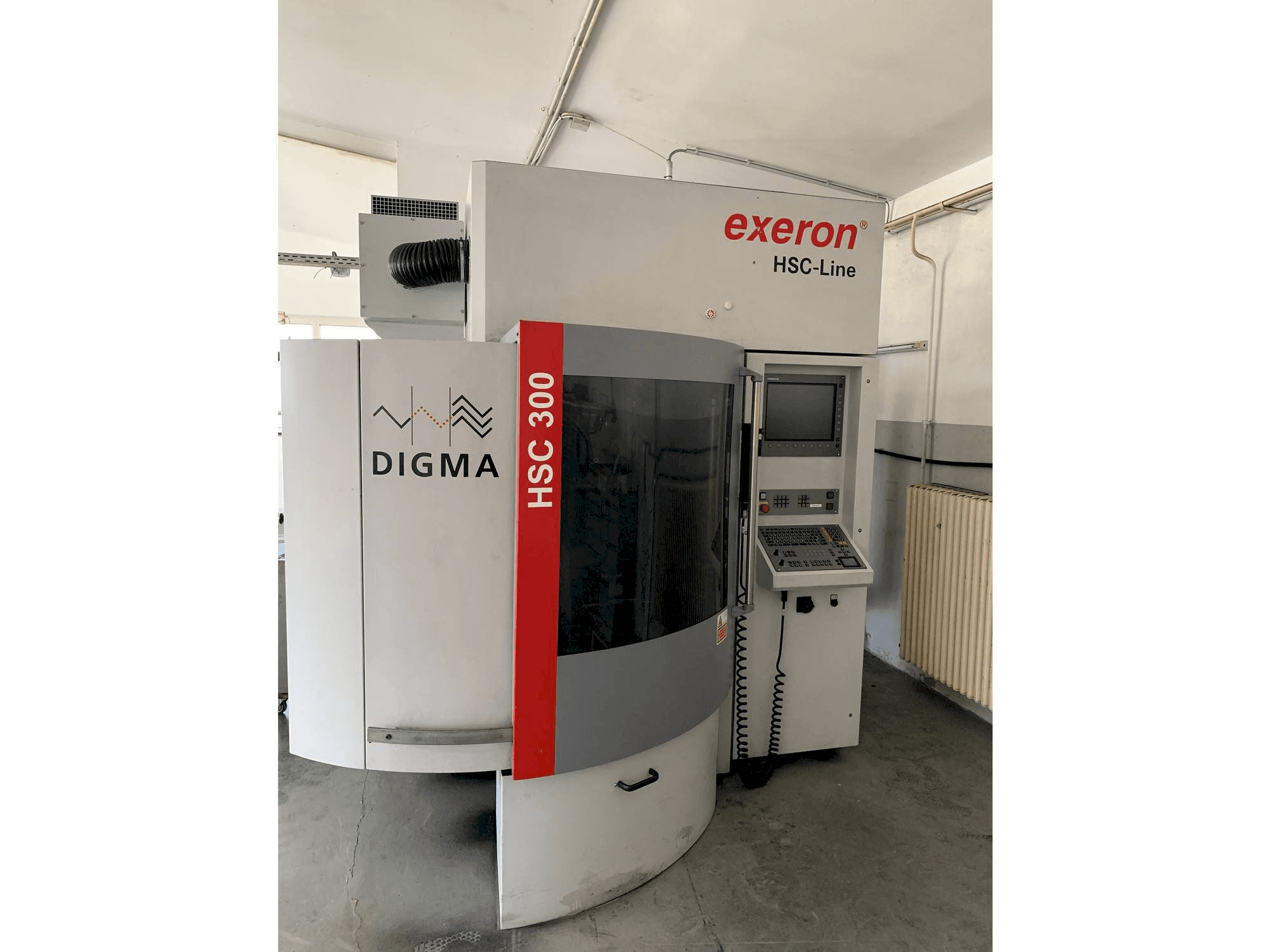 A Exeron HSC 300P gép elölnézete