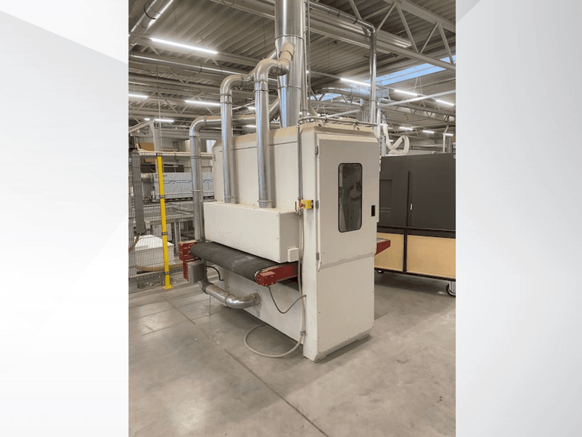 A WEBER LCE-2000-S-S1350 gép elölnézete